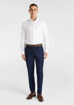 Hamish Regular Fit Dress Shirt -yd. Y221DS08 WHT MODEL