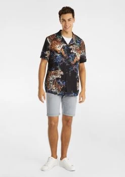 Tiger King Viscose Print Shirt -yd. Y223SS09 BLK MODEL