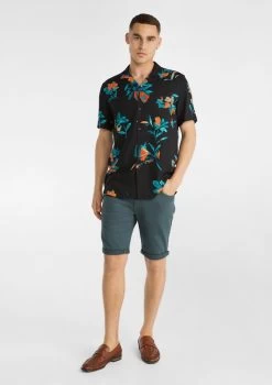 Emblazon Viscose Print Shirt -yd. Y223SS11 BLK MODEL