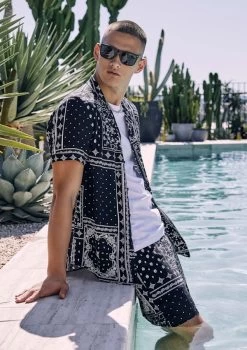 Bandana Print Shirt -yd. Y224SS01 BLK CROP